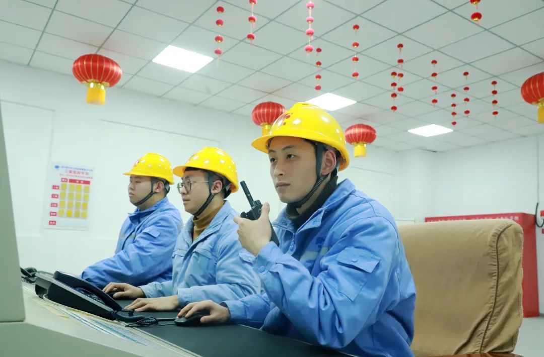 新春走一线：千余名乐天使fun88登录入口人坚守在岗保春肥